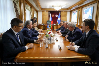 Якутия и Татарстан обсудили вопросы укрепления сотрудничества заксобраний / ЯСИА   