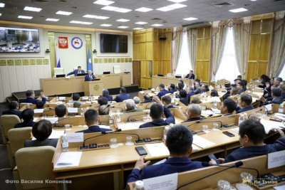 На парламентских слушаниях поддержан проект закона о местном самоуправлении в Якутии / ЯСИА   Республика Саха (Якутия)