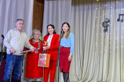 В Булунском районе Якутии с золотой свадьбой поздравили две семьи / ЯСИА  Булунский Республика Саха (Якутия)