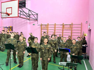 Детской школе искусств Чернышевского приобрели музыкальные инструменты /    