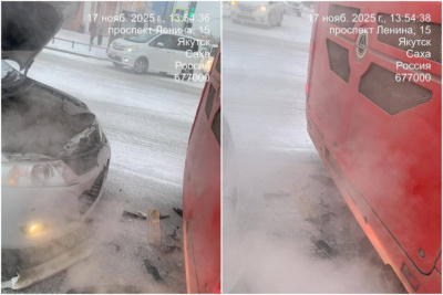 Маршрутный автобус попал в ДТП в центре Якутска / ЯСИА   