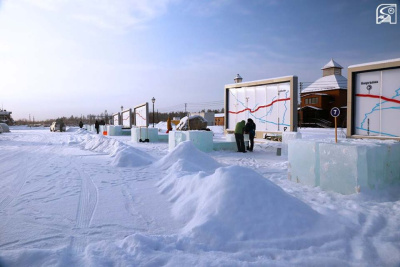 На станции Нижний Бестях стартовал конкурс ледовых скульптур «Новогодняя фантазия» / ЯСИА   
