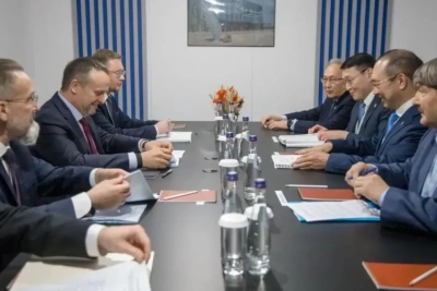 Глава Якутии встретился с министром транспорта России / ЯСИА   