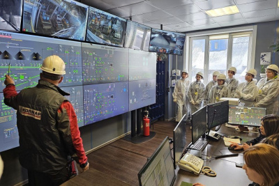 Студенты познакомились с работой фабрики «Денисовская» / ЯСИА   