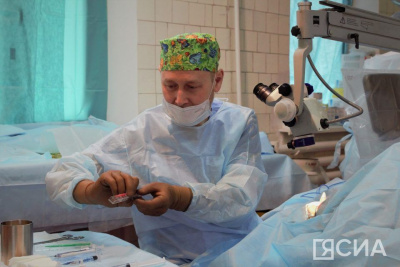 Якутские офтальмологи провели в ДНР более 200 операций по удалению катаракты / Саина Титова   