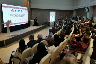 В Якутске началась международная научная конференция «Эпос в контексте мировой энциклопедистики» / Нарыйа Пахомова   