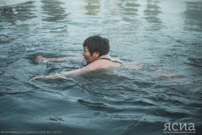 В Якутске прошли первые республиканские соревнования по зимнему плаванию / ЯСИА Якутск Якутск Республика Саха (Якутия)