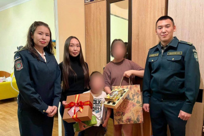 Работники дирекции биологических ресурсов и ООПТ Якутии посетили семьи участников СВО / ЯСИА   