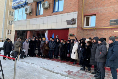 Мемориальную доску первому директору Института Олонхо СВФУ открыли в Якутске / ЯСИА Якутск Якутск Республика Саха (Якутия)