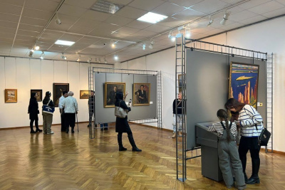 Россия объединяет: в Национальном художественном музее прошла акция «Ночь искусств» / Анна Лебединская Якутск Якутск Республика Саха (Якутия)