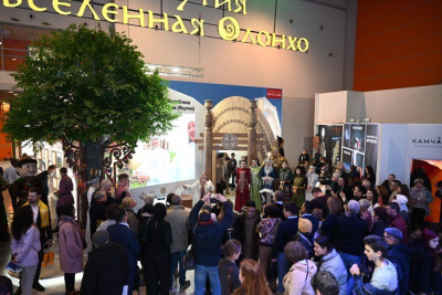 Более 15 тысяч человек посетили экспозицию Якутии в первый день работы выставки-форума «Россия» / ЯСИА Москва Город Москва Москва