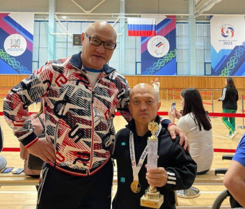 Якутский пауэрлифтер Владимир Балынец стал победителем всероссийских соревнований в Алексине / Дьулустаан Сергеев   