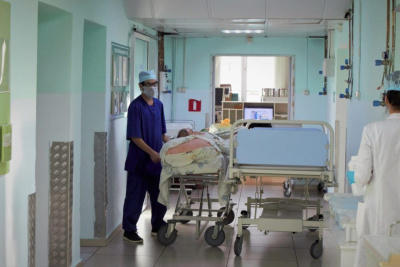 В республиканской больнице № 2 разъяснили информацию о закрытии помещений медучреждения / Саина Титова   