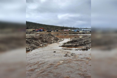 Загрязнение ручья сточными водами обнаружено в Нерюнгринском районе / ЯСИА  Нерюнгринский Республика Саха (Якутия)