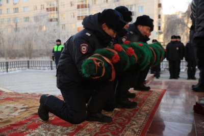 В МВД по Якутии почтили память сотрудников, погибших при исполнении служебного долга / ЯСИА   