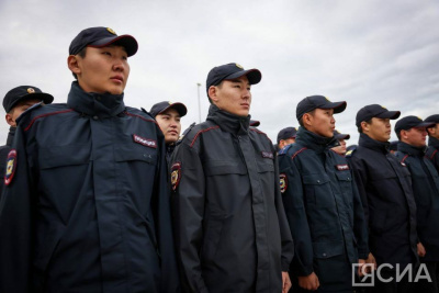 Айсен Николаев поздравил с Днём сотрудника органов внутренних дел Российской Федерации / ЯСИА   