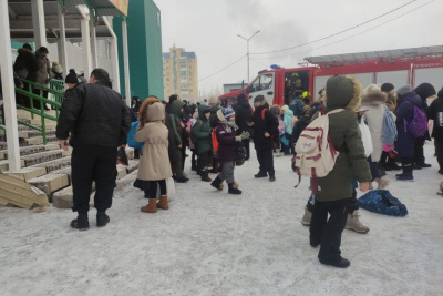 Стала известна причина эвакуации школы № 17 в Якутске / Саина Титова Якутск Якутск Республика Саха (Якутия)