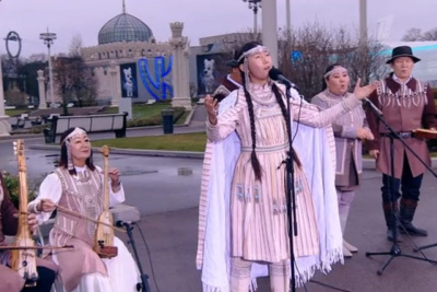 На федеральном канале показали якутский ансамбль «Кыл саха» / Нарыйа Пахомова   