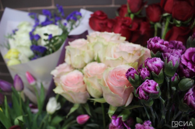 В Якутске запретят торговать цветами в автобусах / ЯСИА   