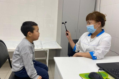 ​Мобильные доктора осмотрели 570 детей в Жиганском районе​ ​ / ЯСИА   