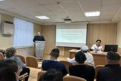 В Якутске обсудили применение высокотехнологичных операций в оториноларингологии / ЯСИА Якутск Якутск Республика Саха (Якутия)