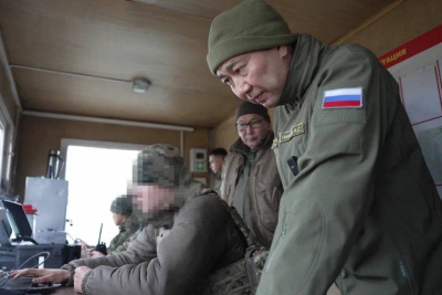 Глава Якутии Айсен Николаев посетил отдельную бригаду спецназа ВДВ / ЯСИА   