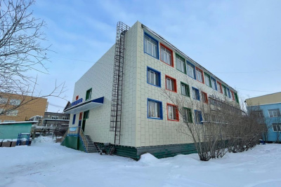 Детский сад «Якутяночка» обновил фасад здания по программе поддержки местных инициатив / ЯСИА   