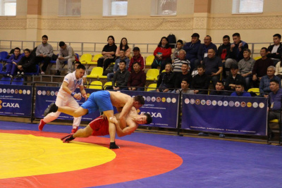 Турнир по хапсагаю памяти Николая Давыдова собрал 300 участников / Дьулустаан Сергеев   