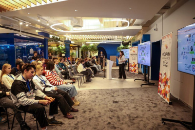 Форум школьников, посвящённый Дню открытых дверей в вузах Дальнего Востока, проходит в Москве / ЯСИА   