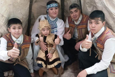 Работники Оленекского филиала ГУП «ЖКХ РС(Я)» успешно выступили на фестивале семейного чтения / ЯСИА  Оленекский Республика Саха (Якутия)