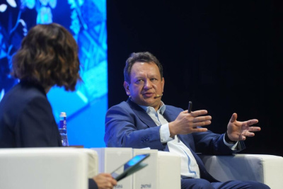 Первый зампред ВТБ Дмитрий Пьянов представил пьесу об инфляции и курсе рубля / ЯСИА   