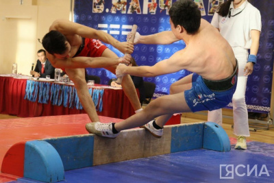 Семь золотых медалей юниорского первенства России завоевала сборная Якутии / Дьулустаан Сергеев   