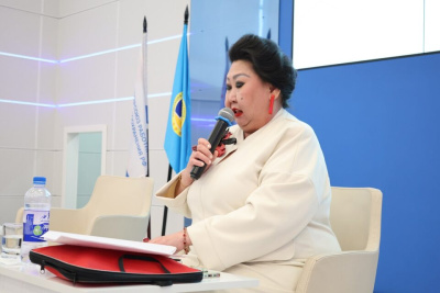 Людмила Корнилова переизбрана профсоюзным лидером работников здравоохранения Якутии / ЯСИА   