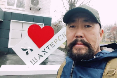 Боялись, что противник нанесет удар: кинематографисты Якутии провели съемки в ДНР для нового фильма / Нарыйа Пахомова   Республика Саха (Якутия)