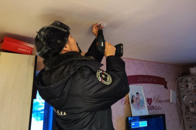 Более 200 пожарных извещателей установили в жилых домах Хангаласского района с начала года / ЯСИА   
