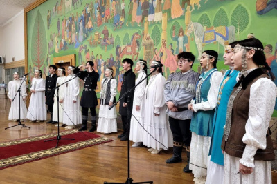 В Якутии вручили стипендию победителю конкурса молодых хомусистов имени Луки Турнина / ЯСИА   Республика Саха (Якутия)