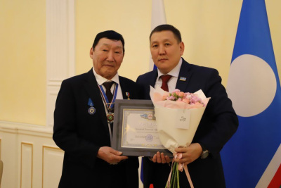 В Якутии поздравили Героя Труда России Владимира Михайлова с 70-летием / ЯСИА   Республика Саха (Якутия)