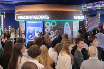 Эксперты представили молодежи возможности Дальневосточного макрорегиона / ЯСИА   