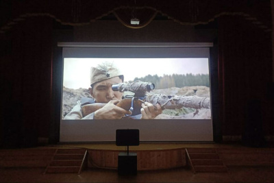 В школах Якутии запустили кинопоказы по системе «Экстра Синема» / ЯСИА   