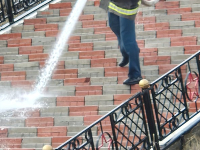 Наш долг – украсить обелиски и поклониться павшим до земли…