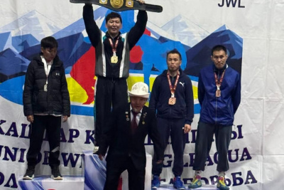 Возвращение. Якутский борец Михаил Захаров завоевал золото международного турнира / Дьулустаан Сергеев   