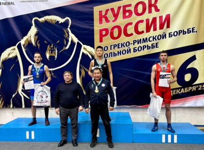 Якутский борец Тимофей Стручков победил на Кубке России / Дьулустаан Сергеев   