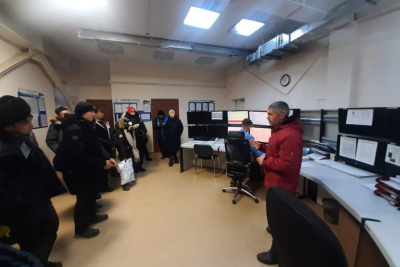 Участники профоориентационного фестиваля «Инженеры будущего» посетили станцию Нижний Бестях / ЯСИА   