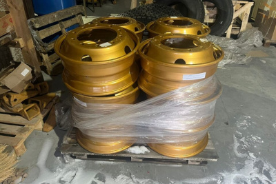 Двое жителей Алдана украли грузовые диски на 120 тысяч рублей / ЯСИА   