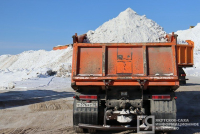 В бюджете Якутска увеличат расходы на уборку и вывоз снега / ЯСИА Якутск Якутск Республика Саха (Якутия)