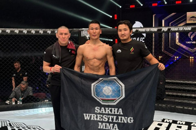 Якутский боец Октябрин Яковлев победил в поединке лиги EFC / Дьулустаан Сергеев   