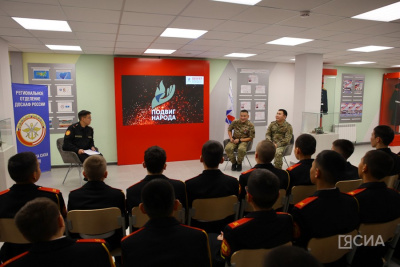 Ученикам Якутской кадетской школы старшие товарищи преподают уроки мужества / Николай Борисов   