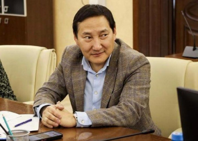 Политолог Чокуур Гаврильев: «Нам нужен сильный лидер и всеобщая народная поддержка» / ЯСИА   