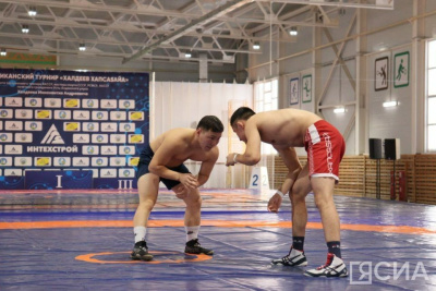 На турнире Иннокентия Халдеева в Усть-Алданском районе выявили лучших хапсагаистов / Дьулустаан Сергеев  Усть-Алданский Республика Саха (Якутия)