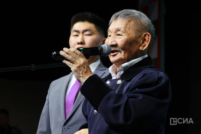 В Якутии отметили 80-летие Бориса Неустроева — Мандар Уус / Дьулустаан Сергеев   